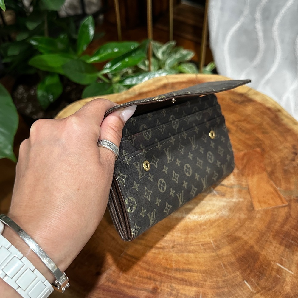 Louis Vuitton Mini Lin Monogram Long Wallet / Clutch Organizer with a Dust bag - Picture 10 of 14